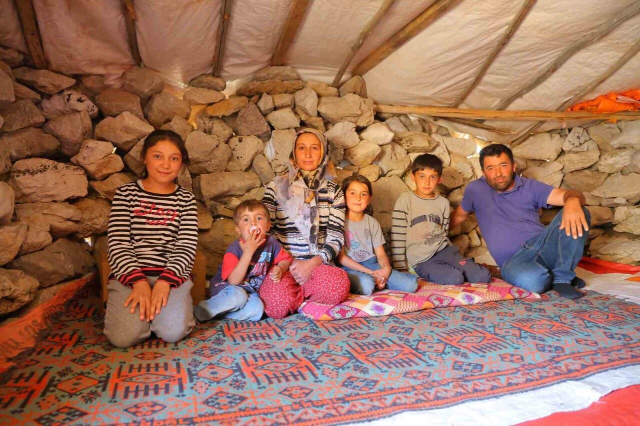 Kahramanmaraş’ta yüksek rakımlı bölgelerde yaz mevsimini geçiren yaylacılar dönüş için