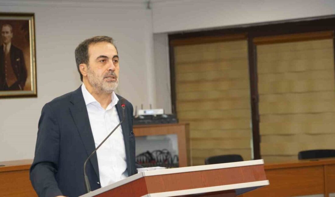 23. Bilgisayar ve Yazılım Faaliyetleri Meslek Komitesi İstişare Toplantısı’nda konuşan