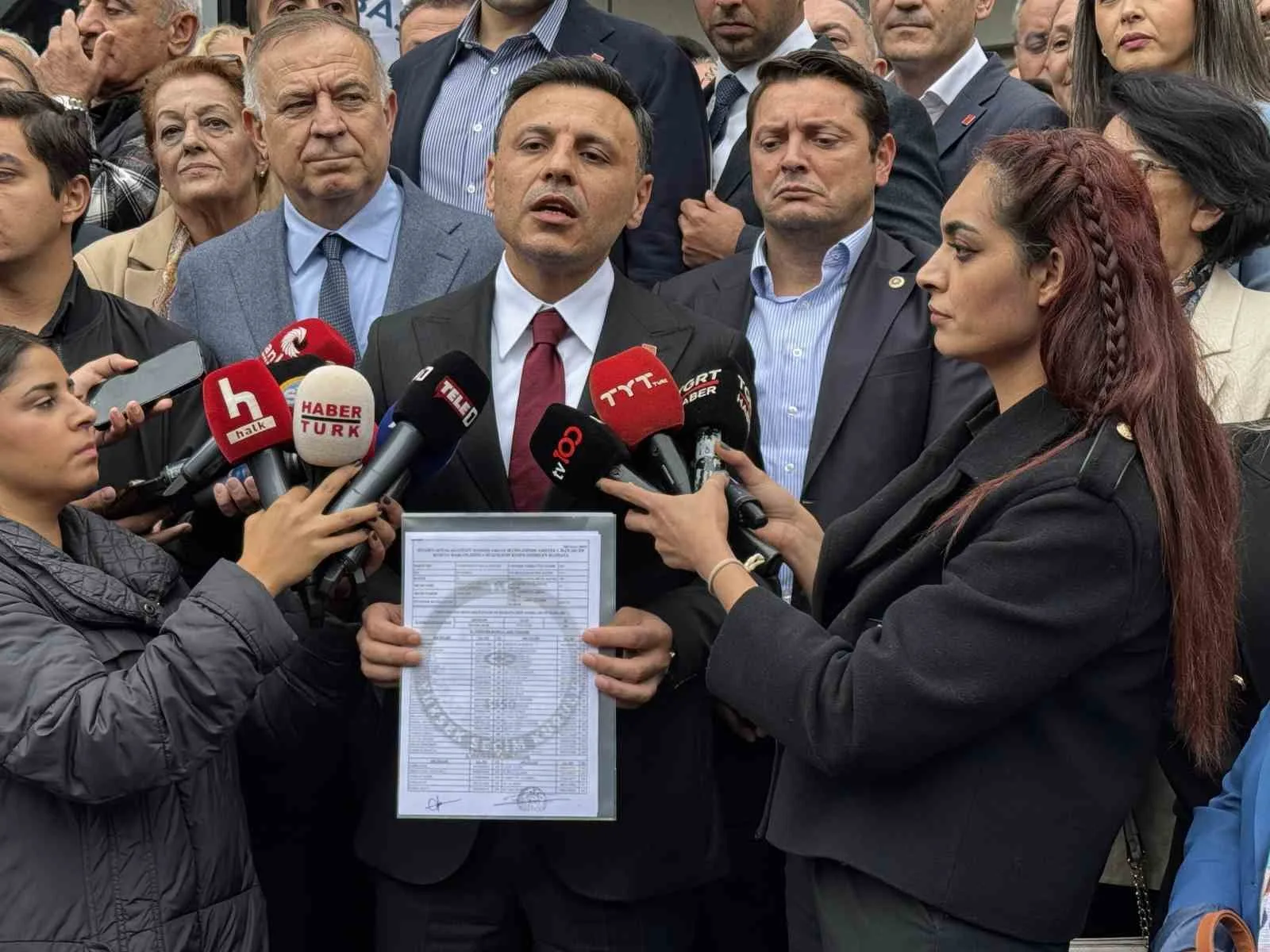 CHP İstanbul İl Başkanlığı Olağanüstü Kongresi’nde yeniden CHP İl Başkanı