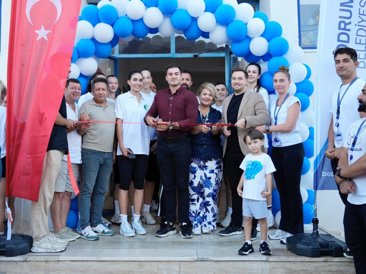 Bodrum Belediyesi, kent genelinde yürüttüğü kamu hizmetlerinin yanı sıra, sağlıklı