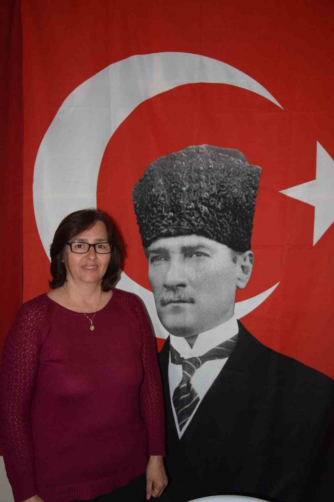 Cumhuriyet Halk Partisi (CHP) Yenipazar İlçe Başkanı Sergül Duransoy ve