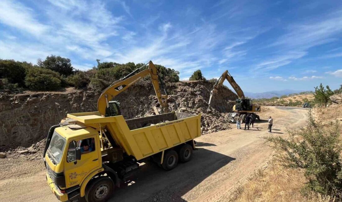 Aydın Büyükşehir Belediyesi ekipleri, Yenipazar-Karaçakal Mestanlar-Karacaören mahalleleri arasında yürütülen yol