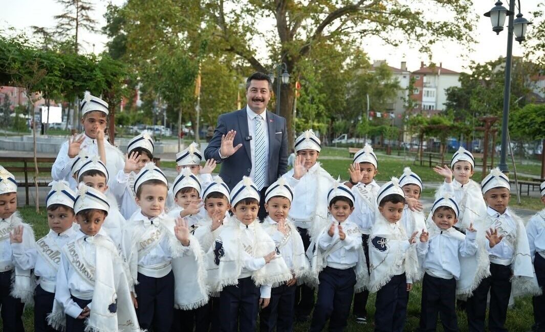 Yenişehir Belediyesi, 10’ncu Uluslararası Altın Biber Festivali kapsamında düzenlediği Geleneksel