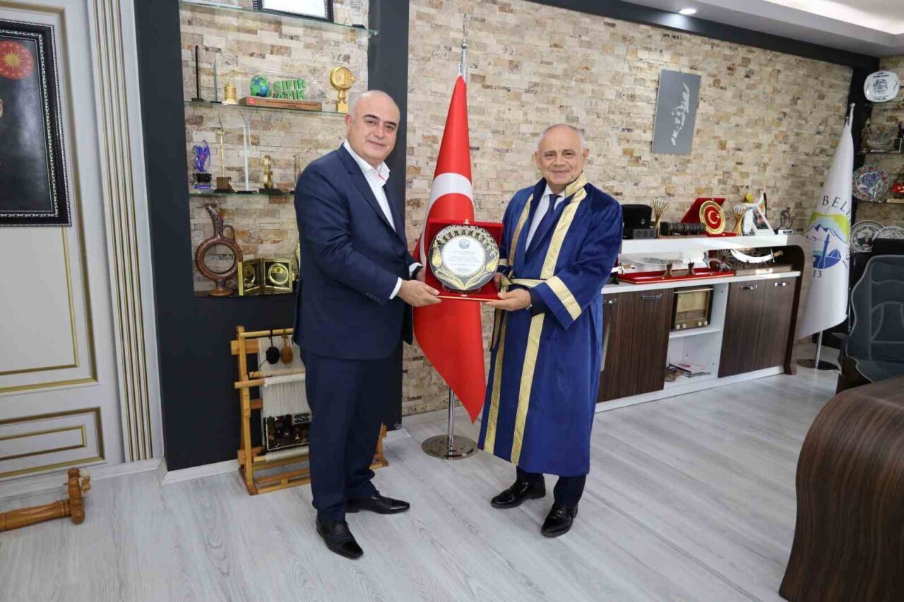 Yahyalı Belediye Başkanı Esat Öztürk, Yahyalı Esnaf ve Sanatkârlar Odası