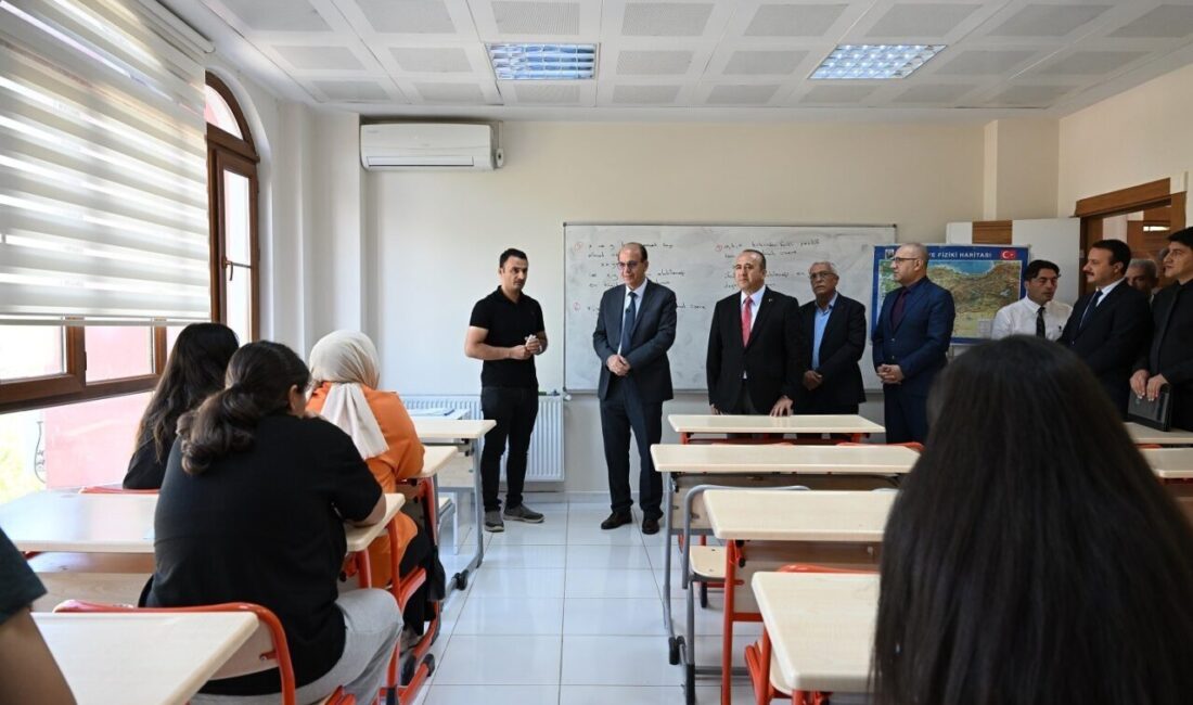 Yeşilyurt Belediyesi, 2025 Yükseköğretim Kurumları Sınavı’nda (YKS) Türkiye genelinde ilk