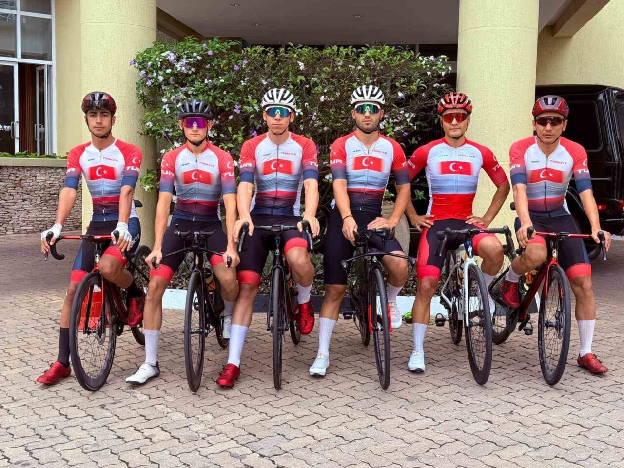 Yol Bisiklet Milli Takımı, Dünya Yol Bisikleti Şampiyonası’nda Ay-Yıldızlı formalarıyla