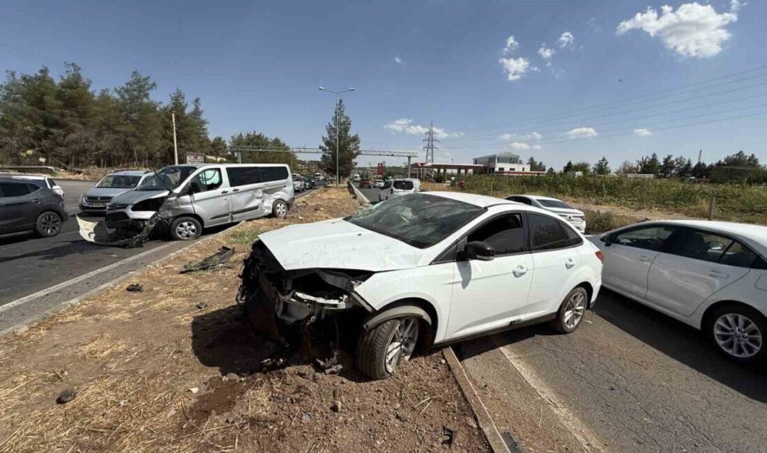 Diyarbakır-Silvan kara yoluna kontrolsüz giren kamyonet sürücüsü, çarptığı otomobili karşı
