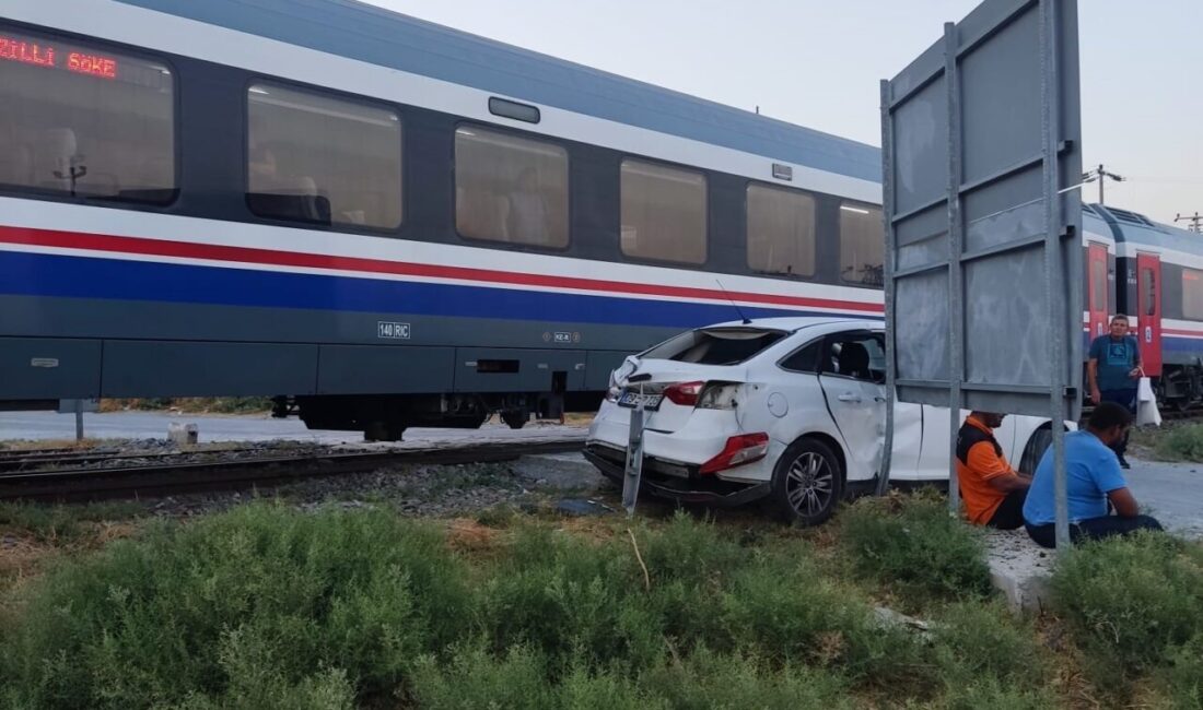Aydın’ın Söke ilçesinde yolcu treninin otomobile çarpması sonucu bir kişi