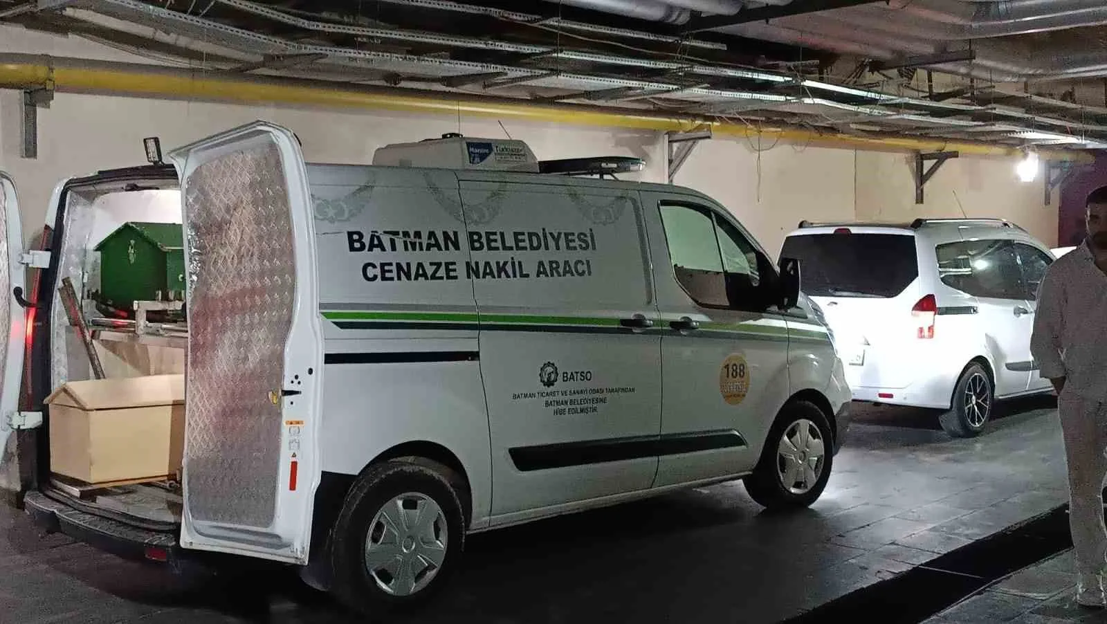 Batman’da yolun karşısına geçmek isterken aracın çarptığı yaşlı adam hayatını