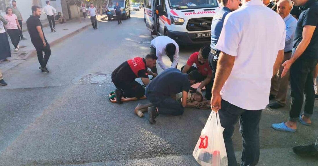 Siirt’te yolun karşısına geçmeye çalışırken otomobilin çarptığı çocuk yaralandı. Edinilen