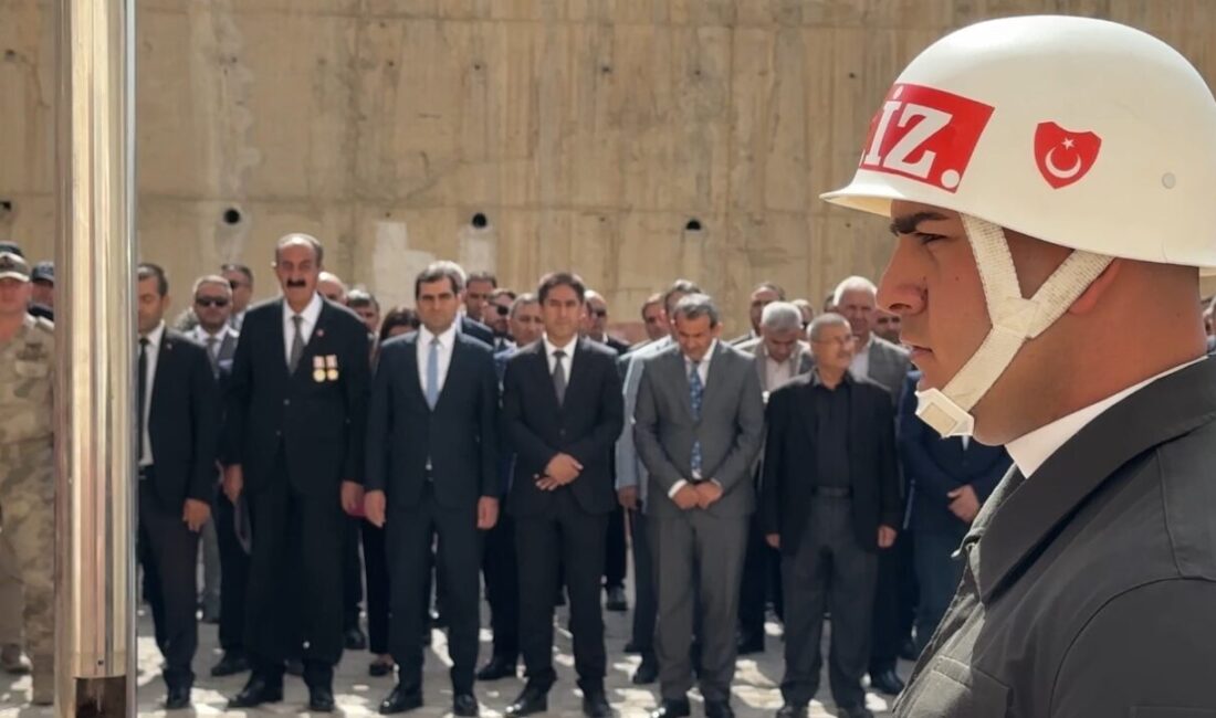 Hakkari’nin Yüksekova ilçesinde 19 Eylül Gaziler Günü törenle kutlandı. Hükümet