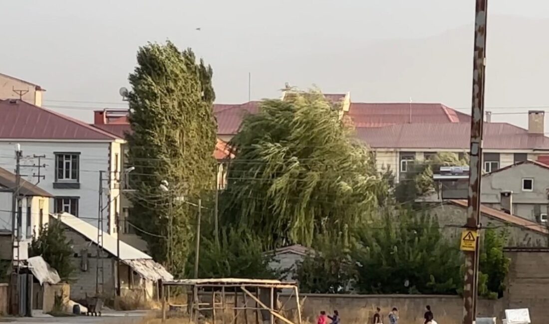 Meteoroloji 14. Bölge Müdürlüğü tarafından yapılan uyarılarının ardından Hakkari’nin Yüksekova