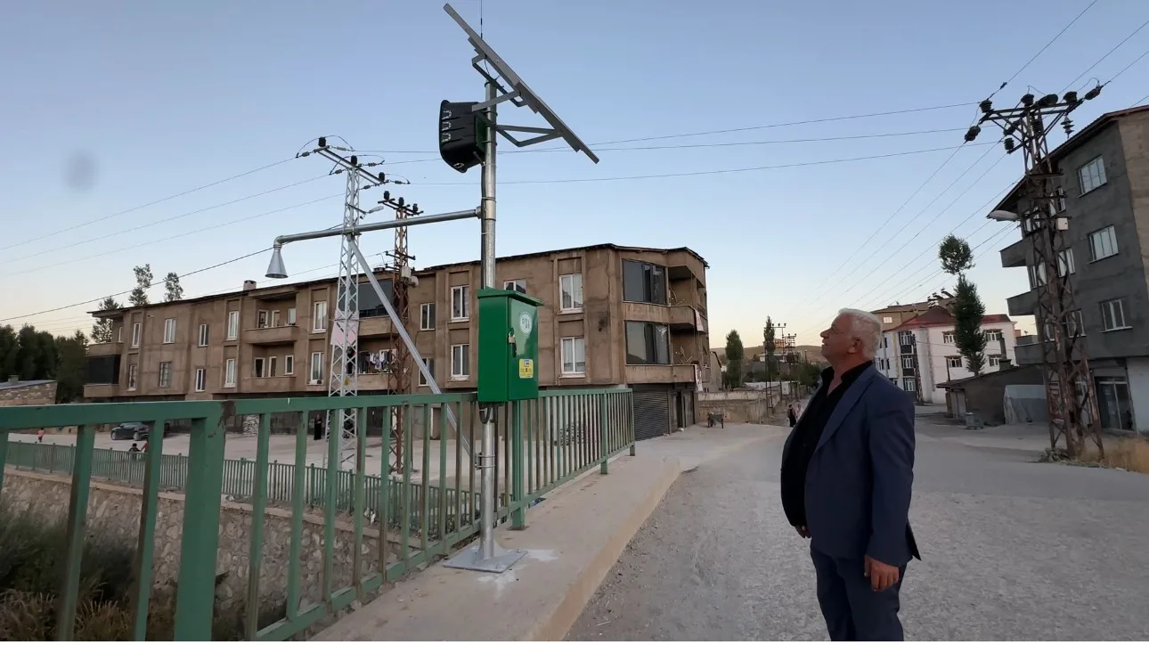 Hakkari’nin Yüksekova ilçesinde yaşanabilecek muhtemel taşkınlara karşı halkı erkenden bilgilendirmek