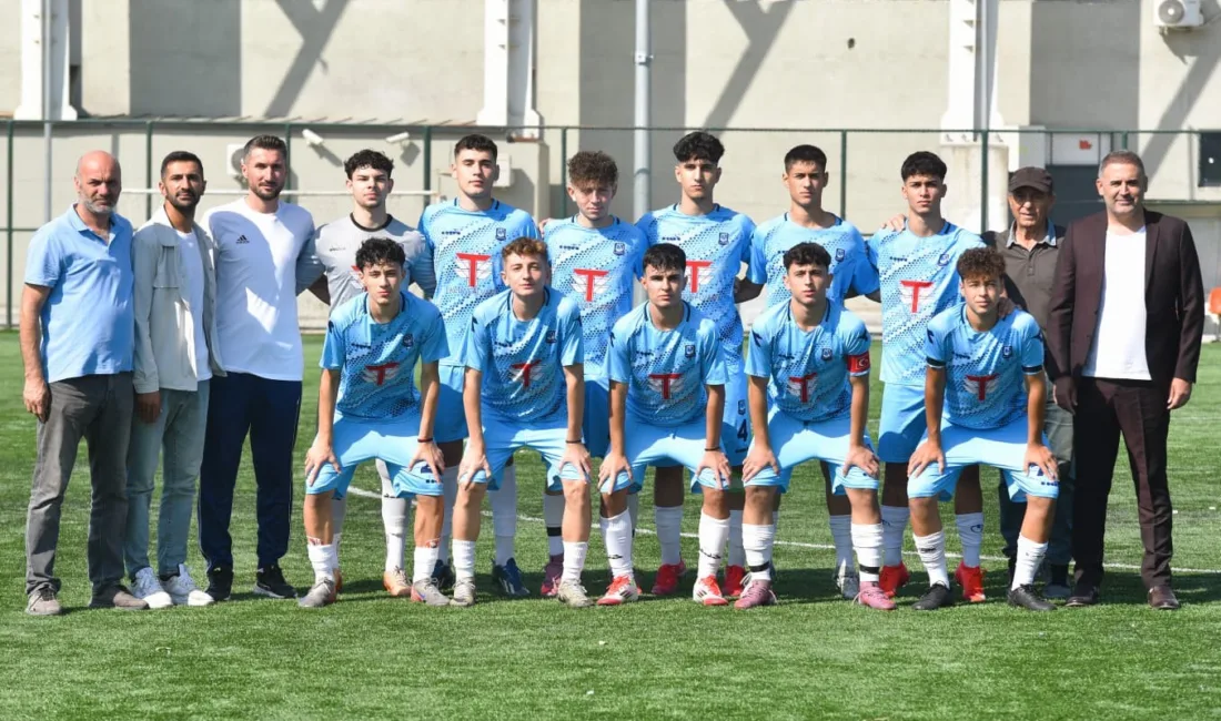 Yunusemre Belediyespor, Türkiye Şampiyonu olan U17 Futbol Takımı ile Manisa