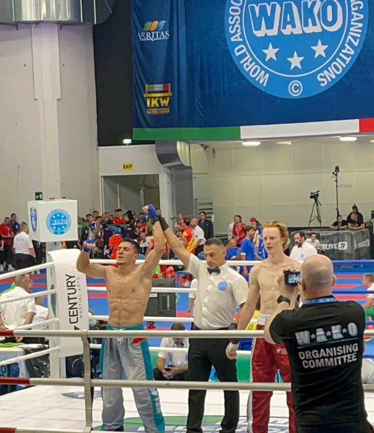 Elazığlı sporcu Yusuf Eren Yıldırım, Letonyalı rakibini mağlup ederek yarı