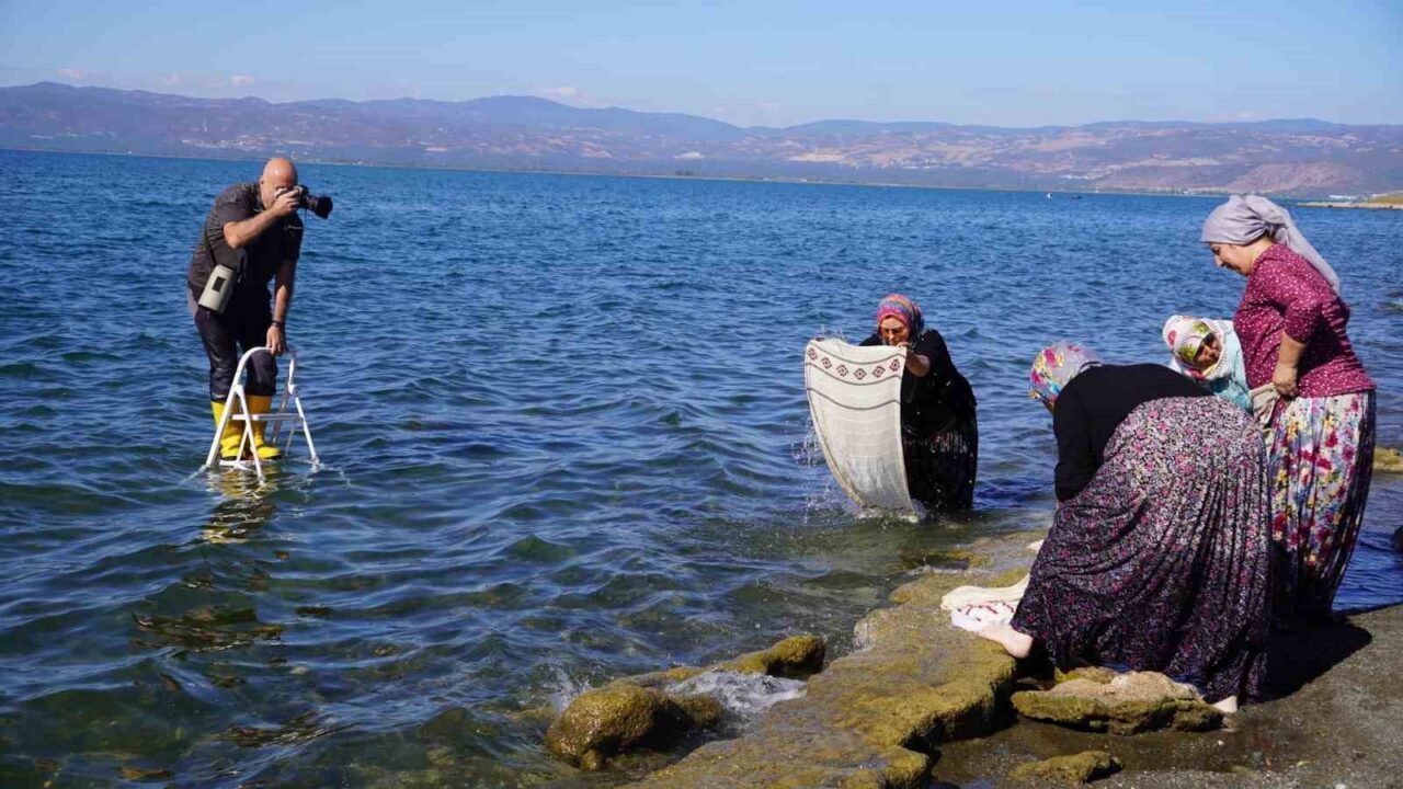 İznik Belediyesi tarafından düzenlenen Ekinoks 2025 Fotoğrafçılar Maratonuna yüzlerce fotoğrafçı