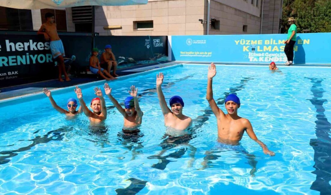 Adana’da ’Yüzme bilmeyen kalmasın’ projesiyle 11 bin 443 çocuk ve