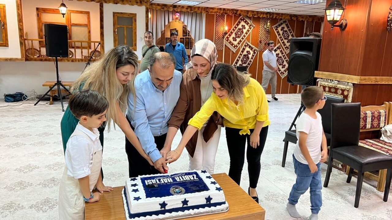 Erzincan Belediye Başkanı. Bekir Aksun, Başkan Yardımcıları ve Meclis Üyeleriyle