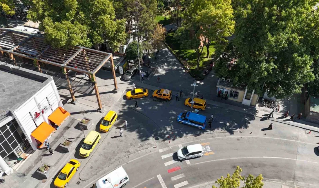 Kayseri Büyükşehir Belediyesi Zabıtası ekipleri, şehrin farklı noktalarındaki taksi ve