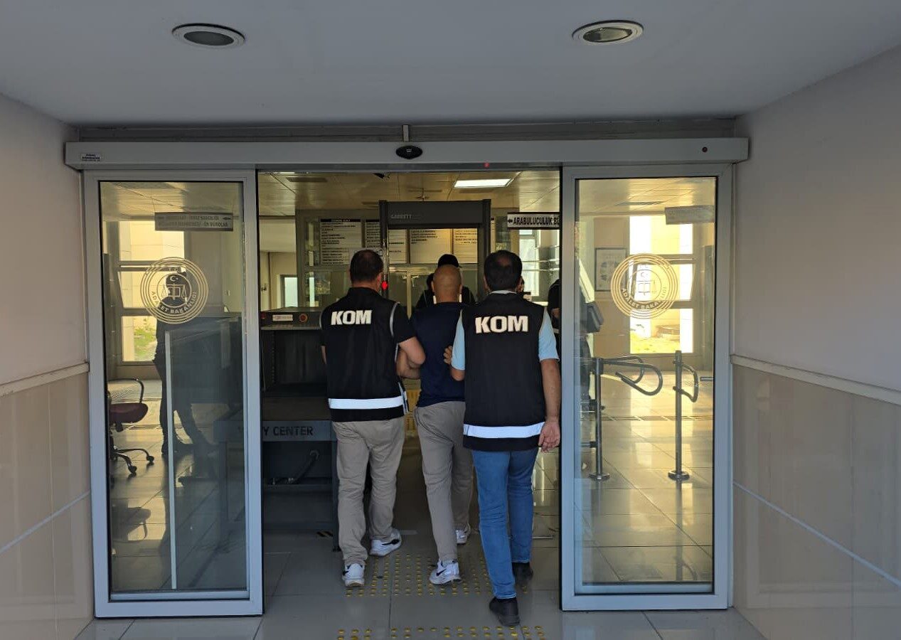 Zonguldak’ta Kaçakçılık ve Organize Suçlarla Mücadele (KOM) ekiplerince tefecilik yaptıkları