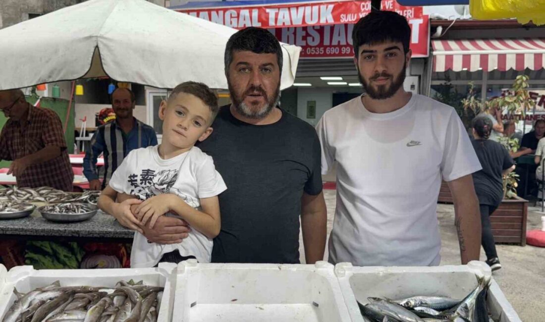 Zonguldak’ta av yasağının ardından vatandaşlar tezgahlara yoğun ilgi gösterdi. 1