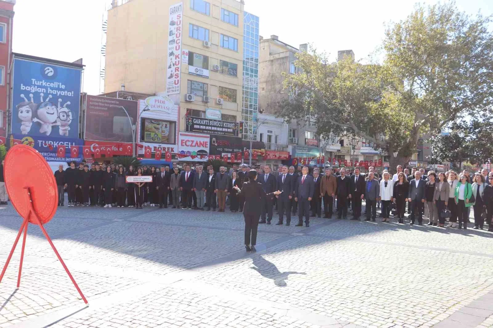 Demokrasinin temel taşlarından biri olan muhtarlık müessesesinin önemine dikkat çekmek