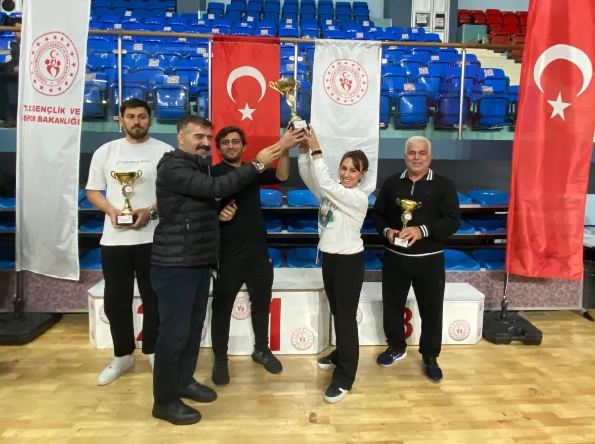 Düzce’de 29 Ekim Cumhuriyet Bayramı etkinlikleri kapsamında, Taekwondo Cumhuriyet Kupası