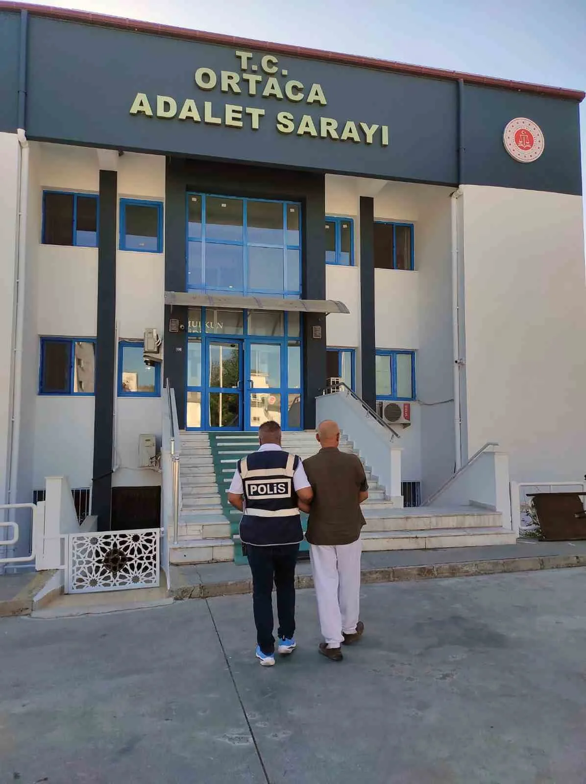 Dalaman İlçe Emniyet Müdürlüğü ekipleri tarafından aranan şahıslara yönelik yapılan