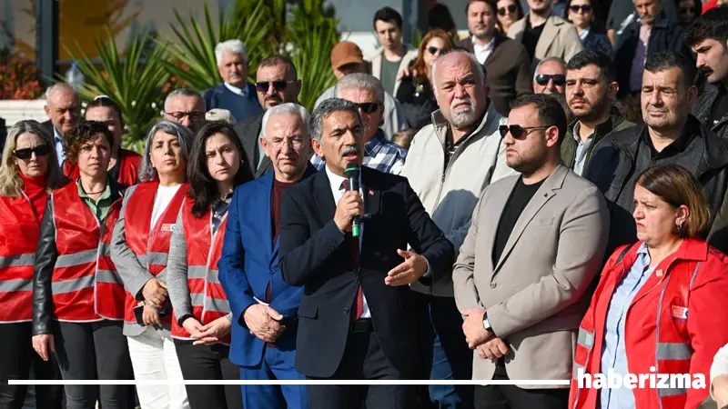 Gemlik Belediye Başkanı Şükrü Deviren, şikâyet nedeniyle inşaatı durdurulan Gemlik