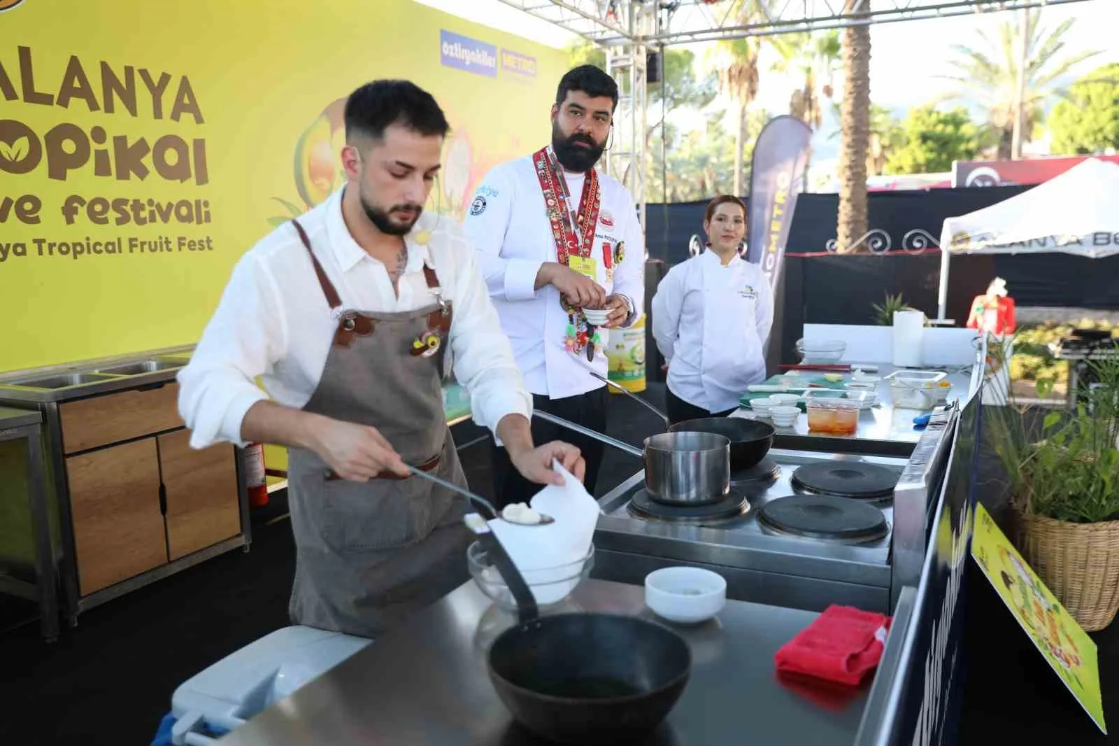 Alanya Belediyesi’nin bu yıl dördüncüsünü düzenlediği Alanya Tropikal Meyve Festivali,