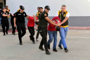 Adana’da bir iş insanından 50 milyon lira haraç isteyen çete,
