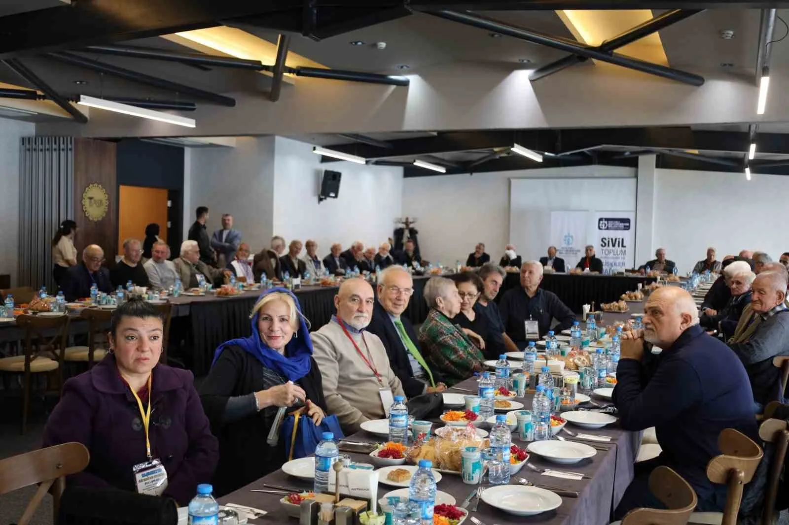 Kocaeli’de, 60 yıl önce sanat okulundan mezun olanlar yeniden bir