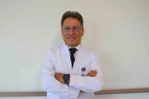 Bursa Şehir Hastanesi’nde doğuştan genetik hastalığı nedeniyle 3 yıldır diyaliz