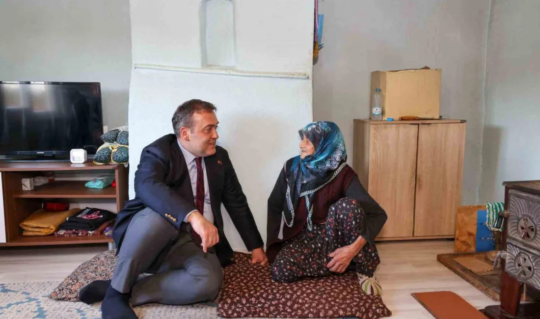 Bilecik Valisi Faik Oktay Sözer, kentte gerçekleştirdiği hane buluşmaları kapsamında