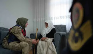 Bayburt’un Aydıntepe ilçesine bağlı İncili köyünde yaşayan 97 yaşındaki Rabiye