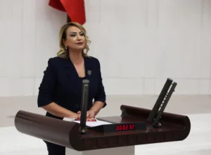 Cumhuriyet Halk Partisi Hatay Milletvekili Nermin Yıldırım Kara, pamuk üretiminde