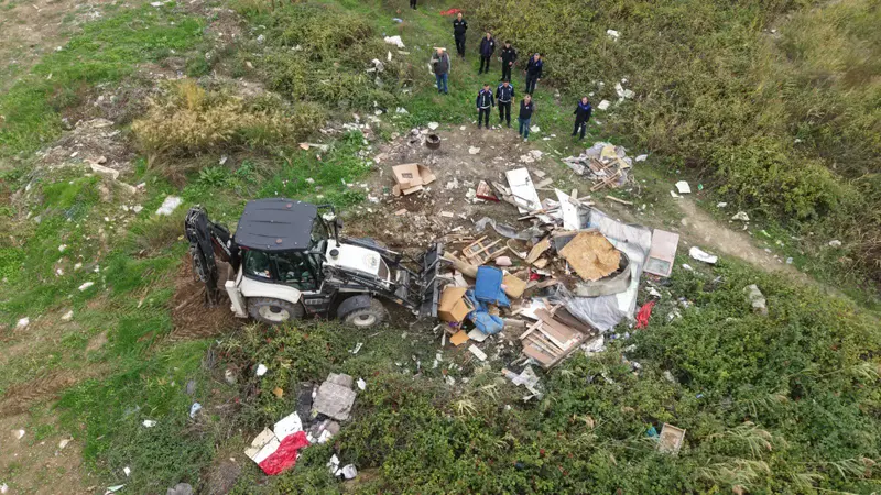 Gemlik Belediyesi Fen İşleri Müdürlüğü ekipleri, ilçenin çok farklı bölgelerinde