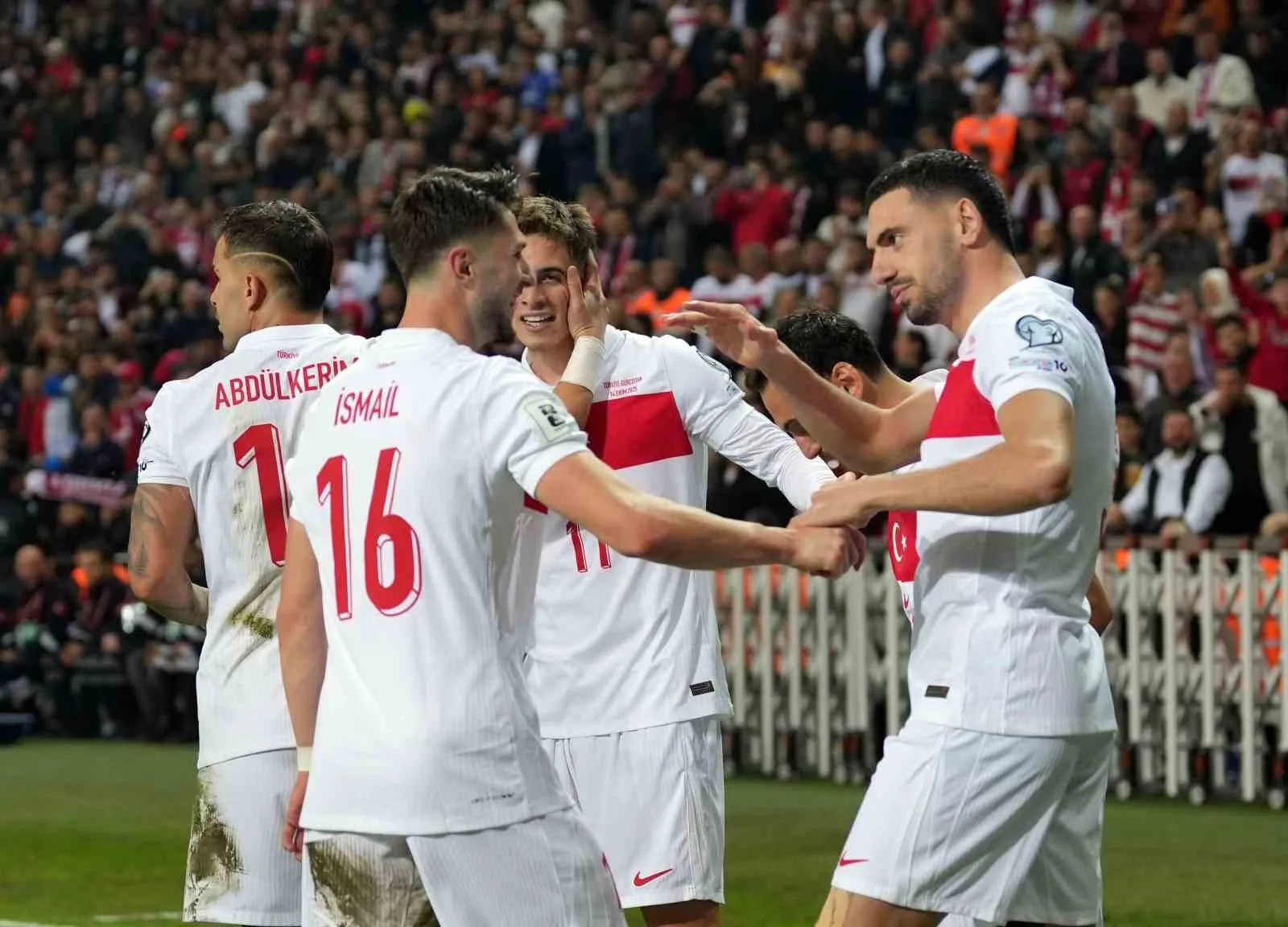 A Milli Futbol Takımı, oynadığı 2 maçta rakip fileleri 10