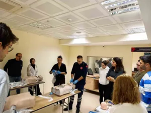 Eskişehir İl Sağlık Müdürlüğü tarafından ’Acil Oryantasyon Sempozyumu’ başlıklı eğitimin