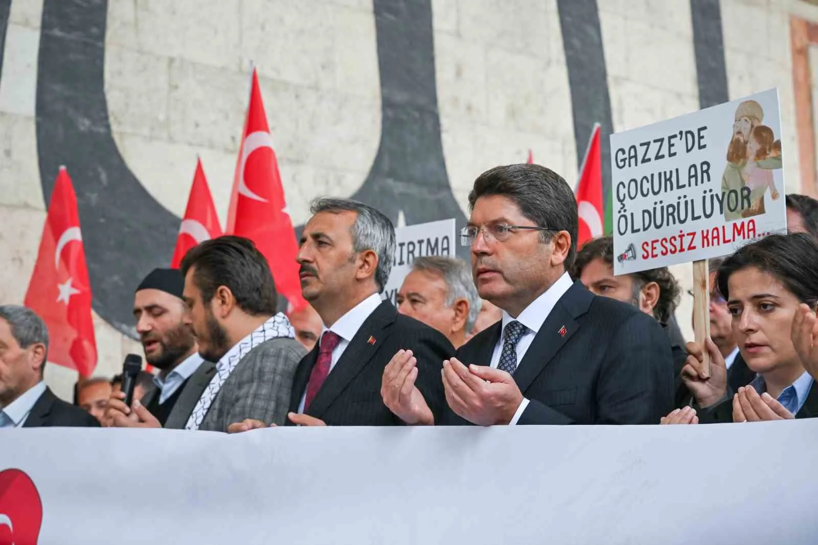 Adalet Bakanı Yılmaz Tunç, İsrail’in saldırılarının 7 Ekim’den bu yana