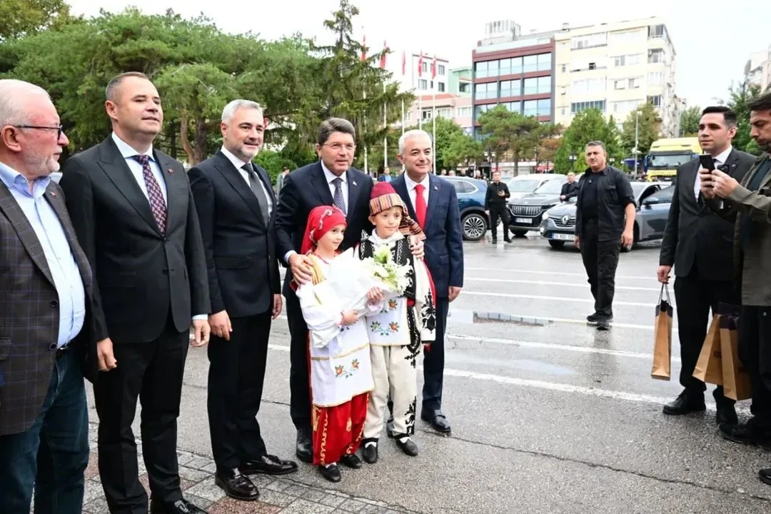 Adalet Bakanı Yılmaz Tunç, Kırklareli’nde çeşitli ziyaretlerde bulundu. Adalet Bakanı