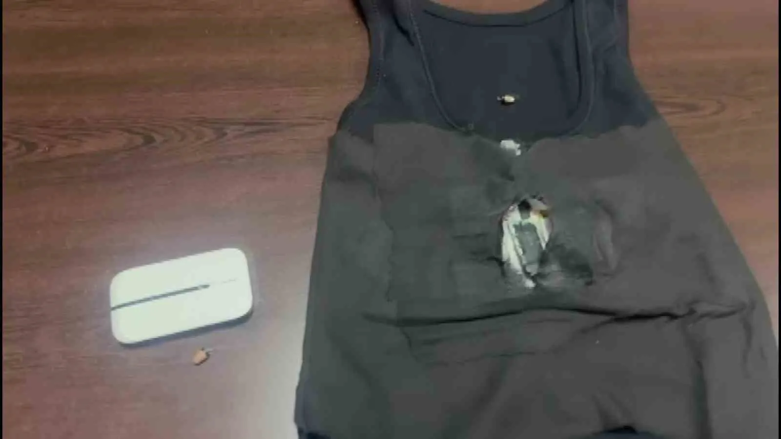 Adana’da ehliyet sınavında biri kadın iki kişinin tişörte ve kemer