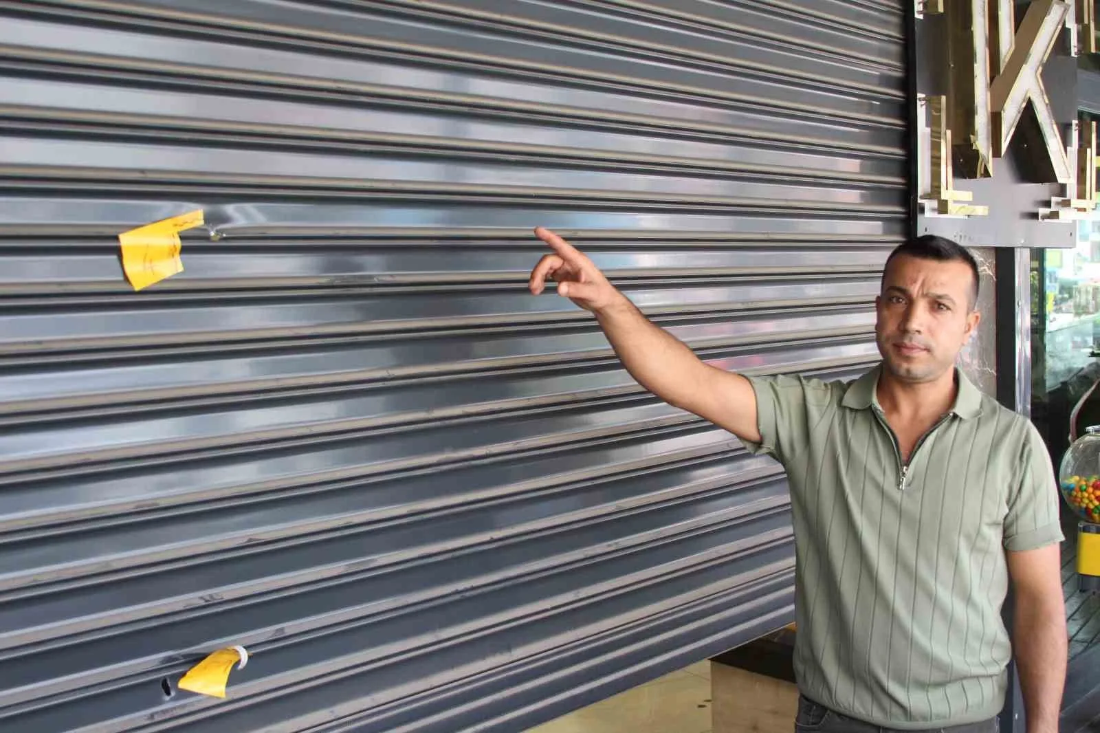 Adana’da bir tatlıcının iş yeri, haraç vermeyi reddettiği için 2