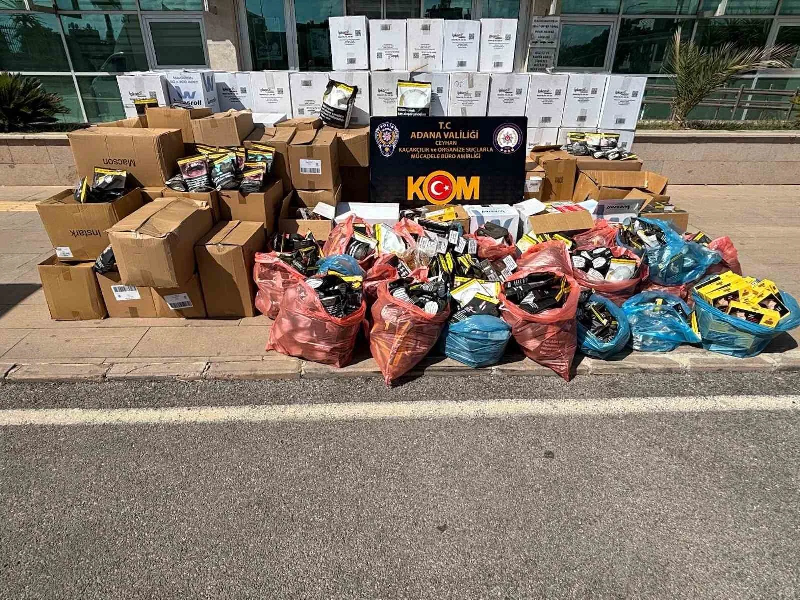 Adana’da polis ekiplerinin tütün, makaron, elektronik sigara ve kaçak dolum