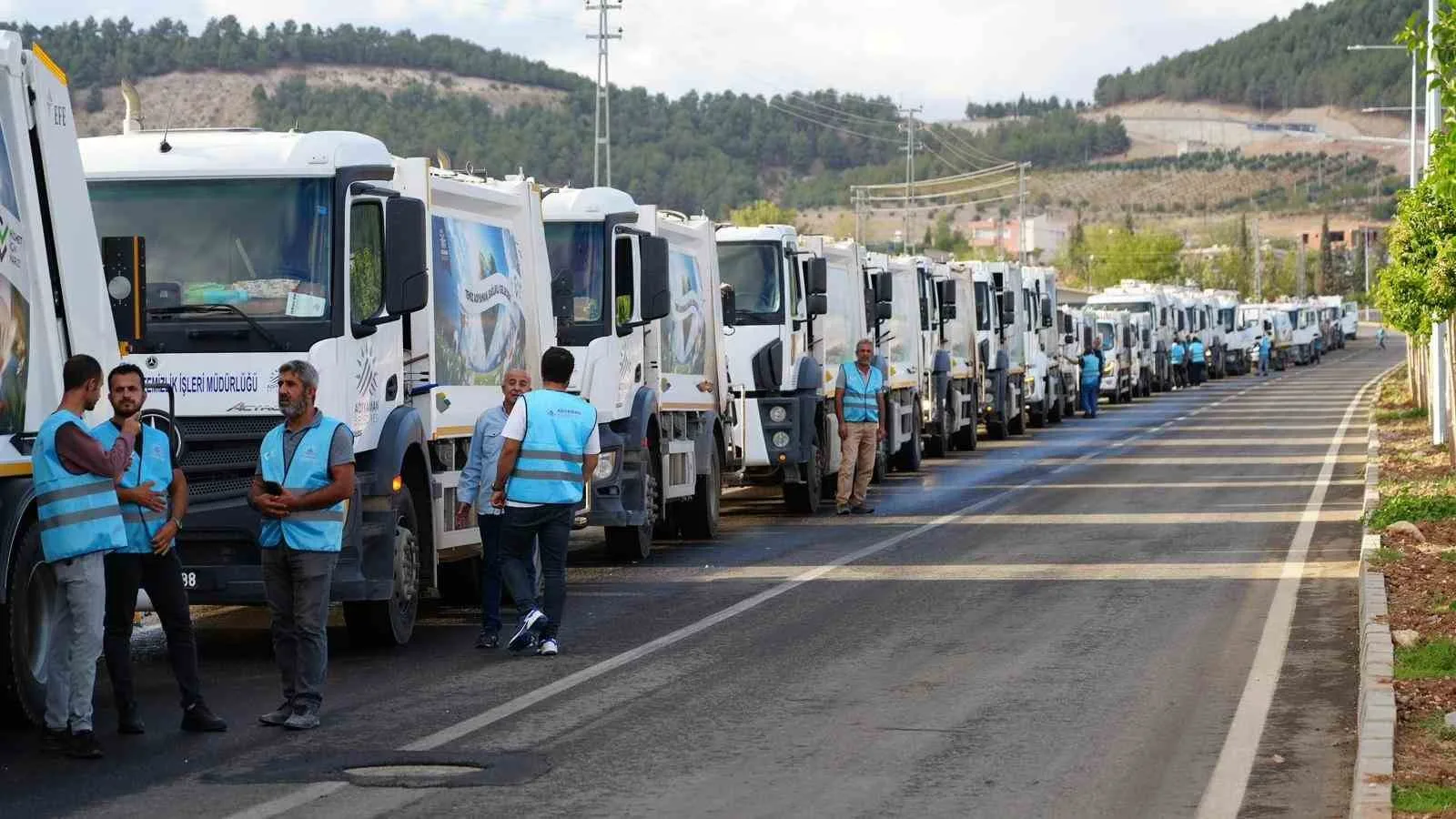 Adıyaman Belediye Başkanı Abdurrahman Tutdere, belediyenin öz kaynaklarıyla araç filosuna