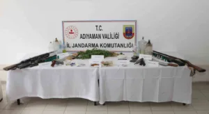 Adıyaman merkezli uyuşturucu operasyonunda 11 şahıs gözaltına alındı. Edinilen bilgilere