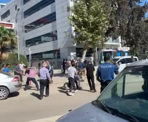 Adıyaman Adliyesi önünde meydana gelen ve 30 kişinin yaralandığı kavganın