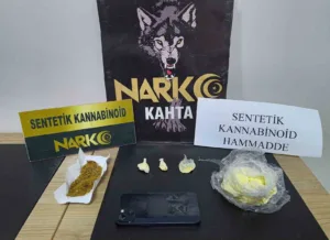 Adıyaman’da uyuşturucu operasyonlarında 12 kişi tutuklandı. Adıyaman İl Emniyet Müdürlüğü