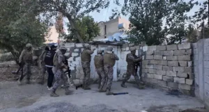 Adıyaman’da polis ekiplerinin düzenlediği uyuşturucu operasyonunda yakalanan 5 şüpheliden 4’ü