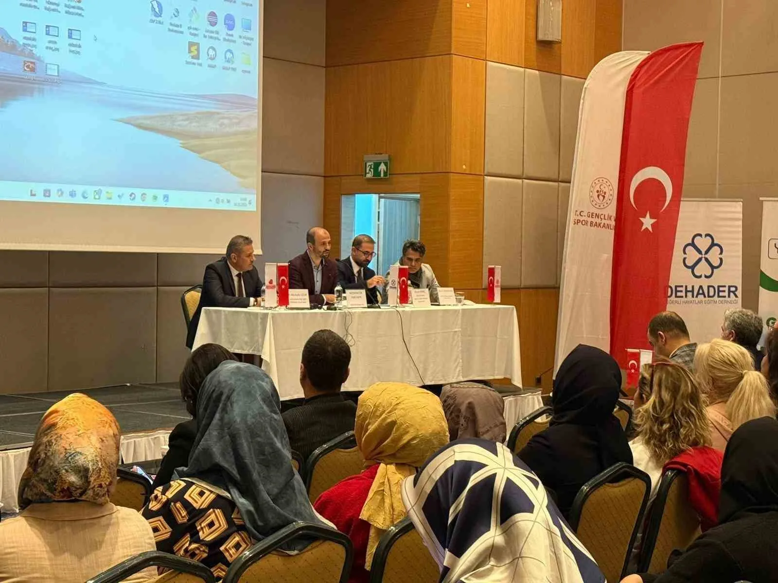 Yeşilyurt Belediyesi ile Yeşilyurt Kent Konseyi tarafından “Afetten Etkilenen Gençlerin